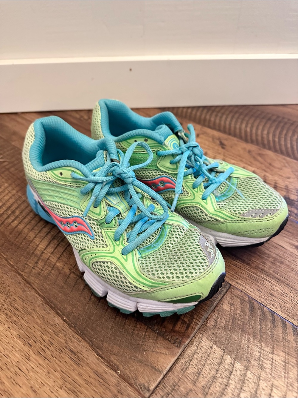 Saucony Grid Tornado 6 women’s running shoes size 8 - eur 39 athletic shoes